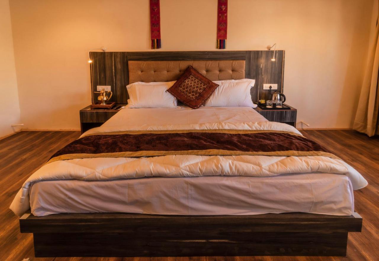 Sindhu Residency Hotel She Exterior foto